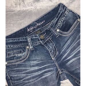 Ariya Jeans Shorts Womens 3/4 Blue Medium Wash Rhinestone‎ Rolled Cuffs Stretch